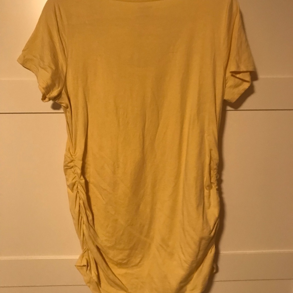 Short sleeve yellow maternity top (rouched top).